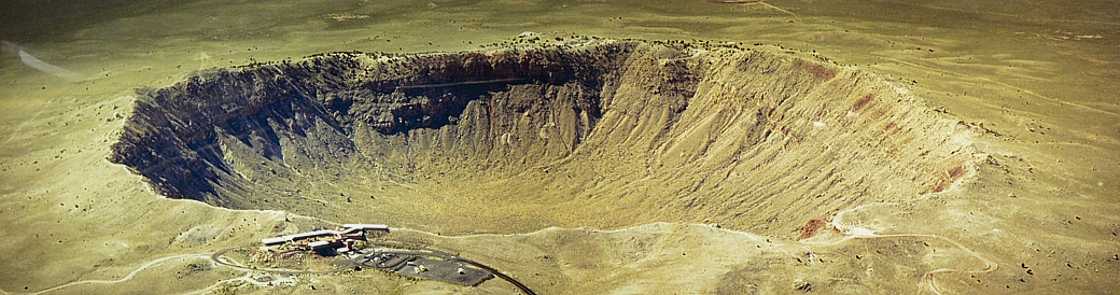 Arizona - Meteor Crater.