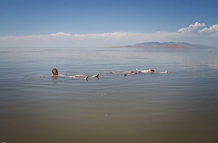 Drijven in Great Salt Lake.